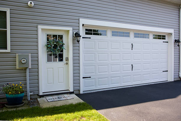 24/7 Emergency Garage Door Panel Replacement experts in Glenrock, WY
